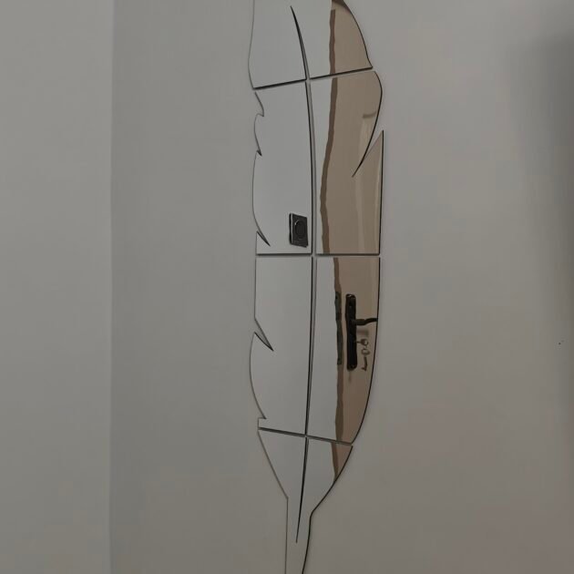 مرآة الريشة - لون فضي